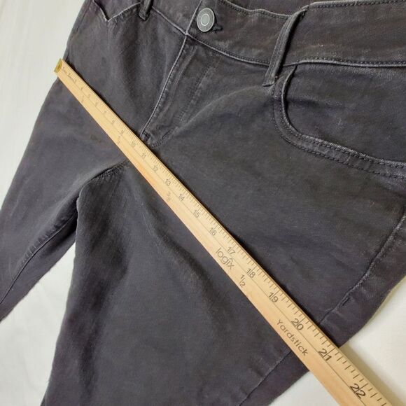 XL REG MAURICES BLACK MID RISE STRETCH 5 POCKET CURVY JEANS - Picture 2 of 10